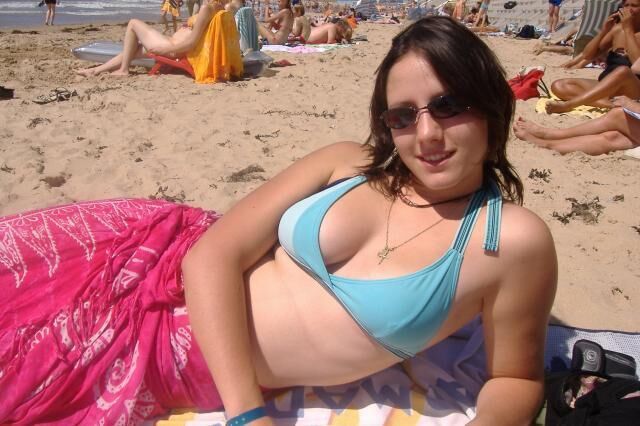 Voyeur Spy Oops Bikini Swimsuit Downblouse Nipslip Feet