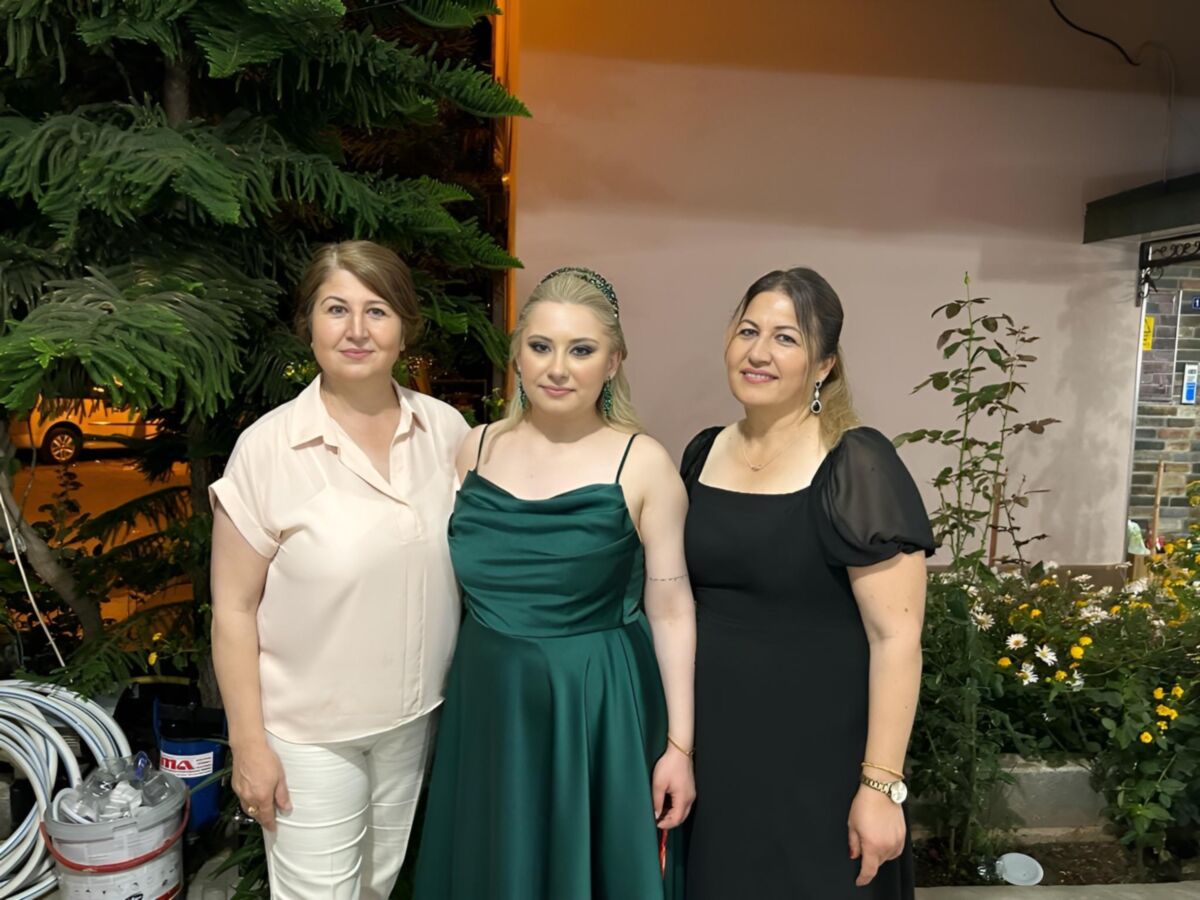 TURKISH MATURE LADY PICTURE 
