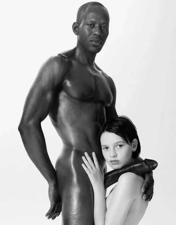 Nadou B&W art model