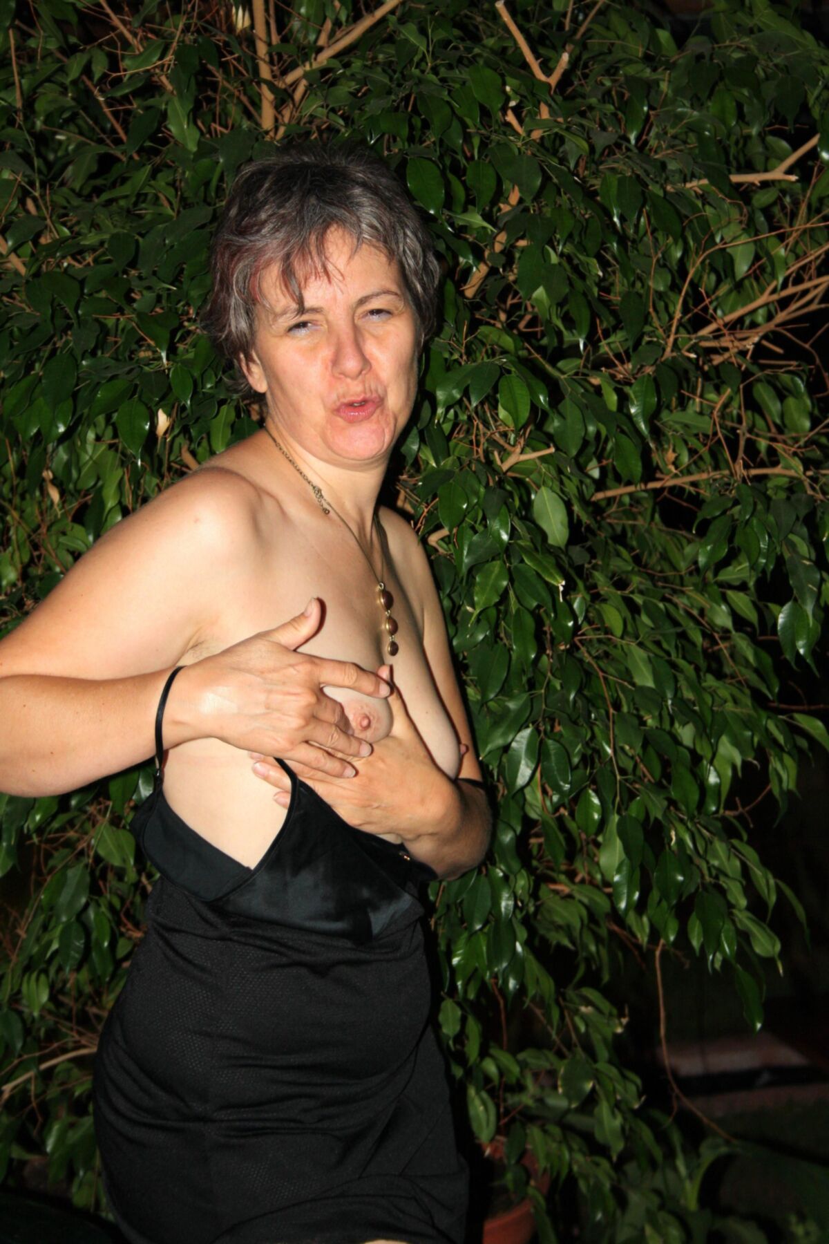 Bettina Live; 