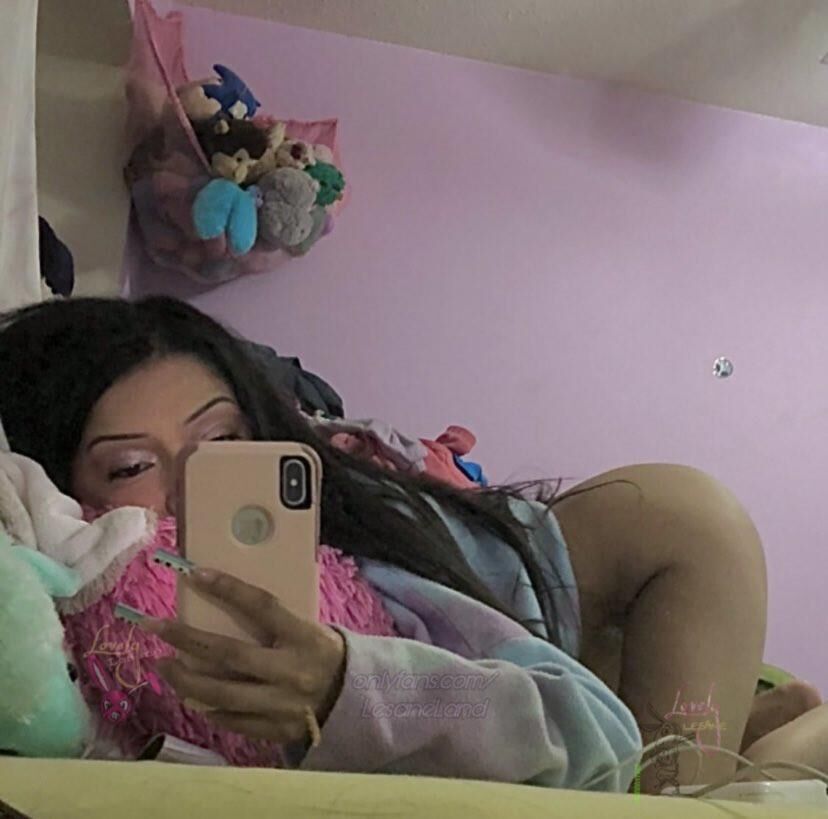 CUTE LATINA YEEN
