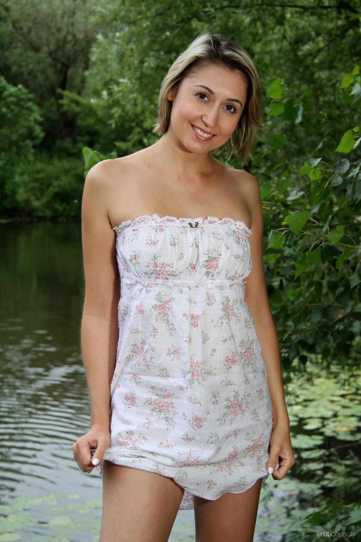 Eb_ _reflection meggie marika por John bloomberg_e_m