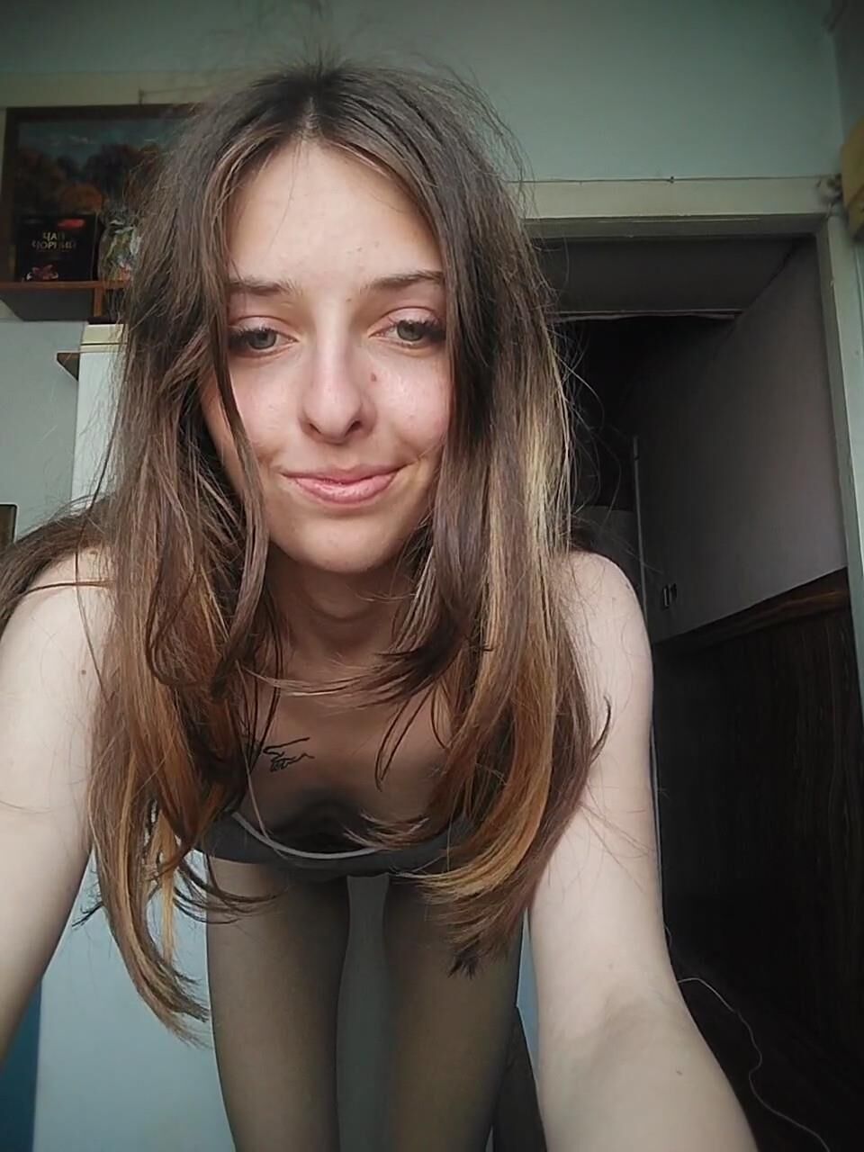 胸が小さなロシアの少女。