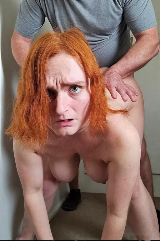 Rothaarige nehmen es von hinten
