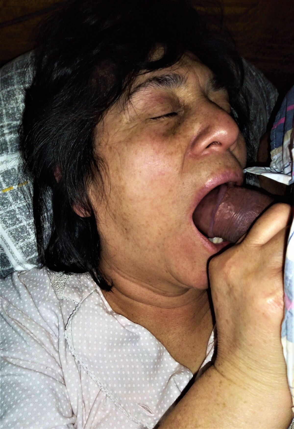 Un vieux laideron um salir sans complexo