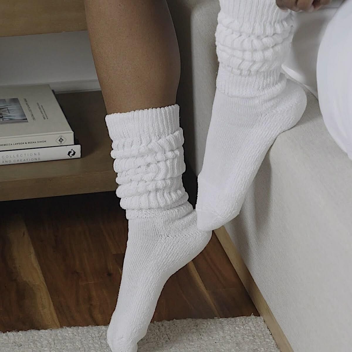 Wer liebt keine Socken und haarige Muschi?