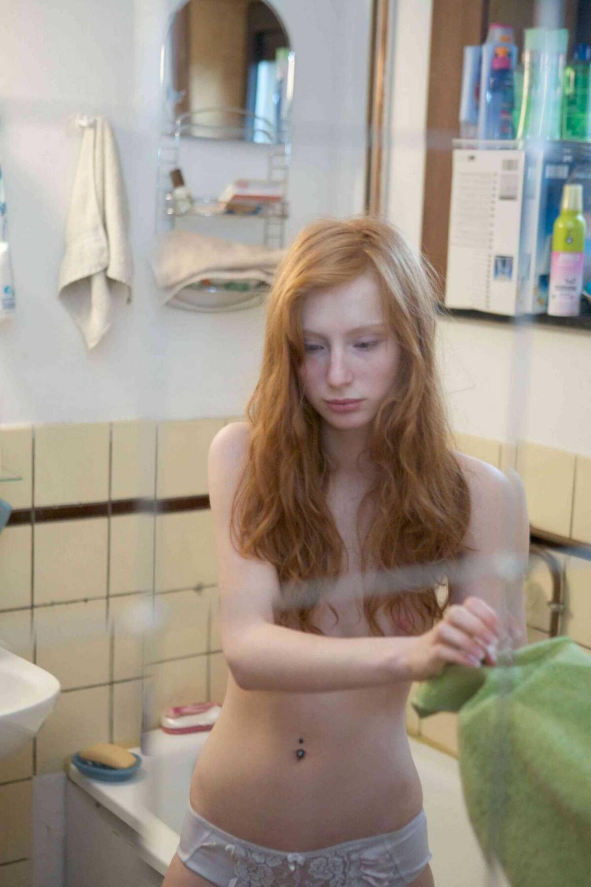 Vagata da teia adolescente skinny francesa exposta