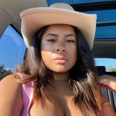 Ciera Rogers in The Wild CANDID Booy Pic