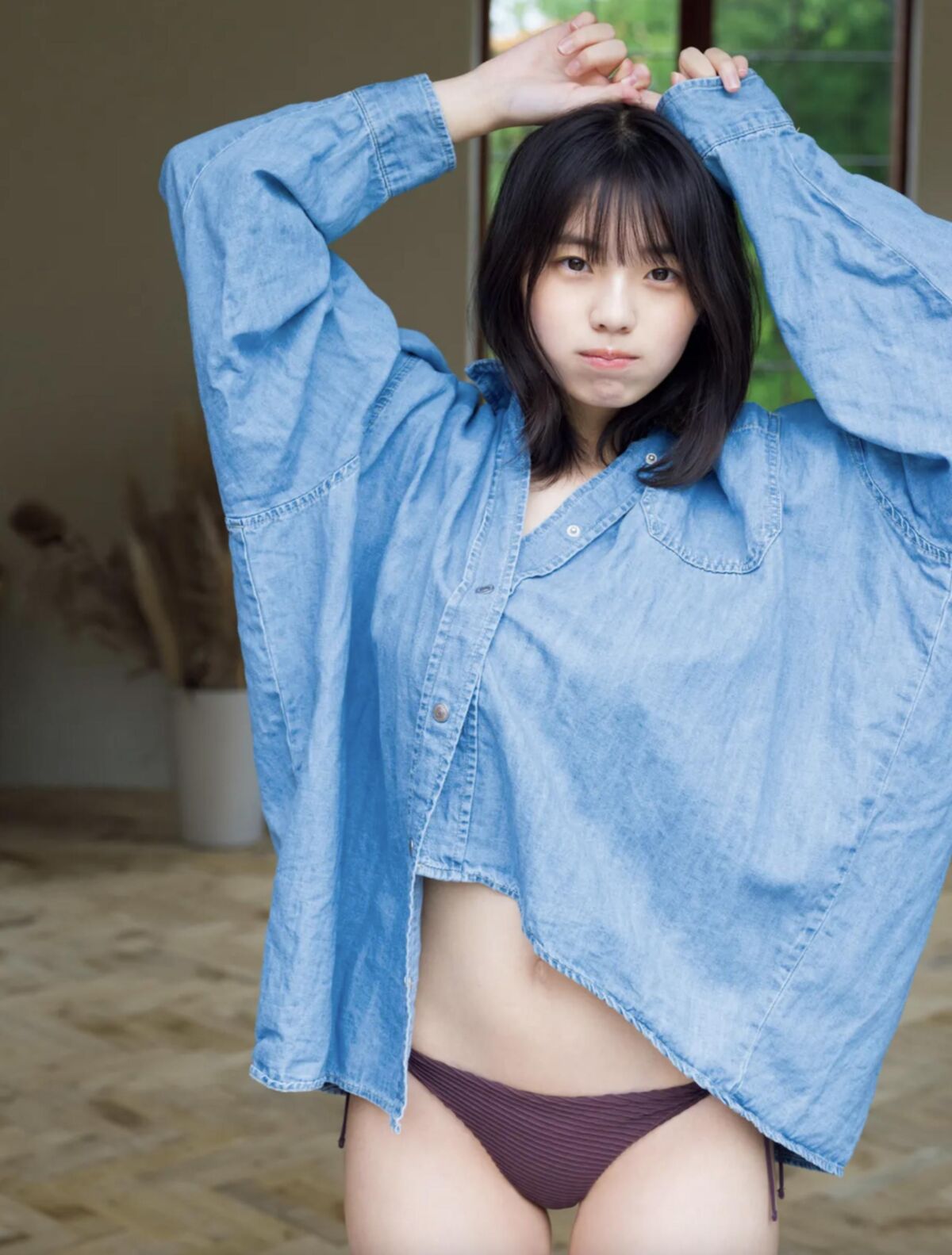Kikuchi Himena parece um adulto?