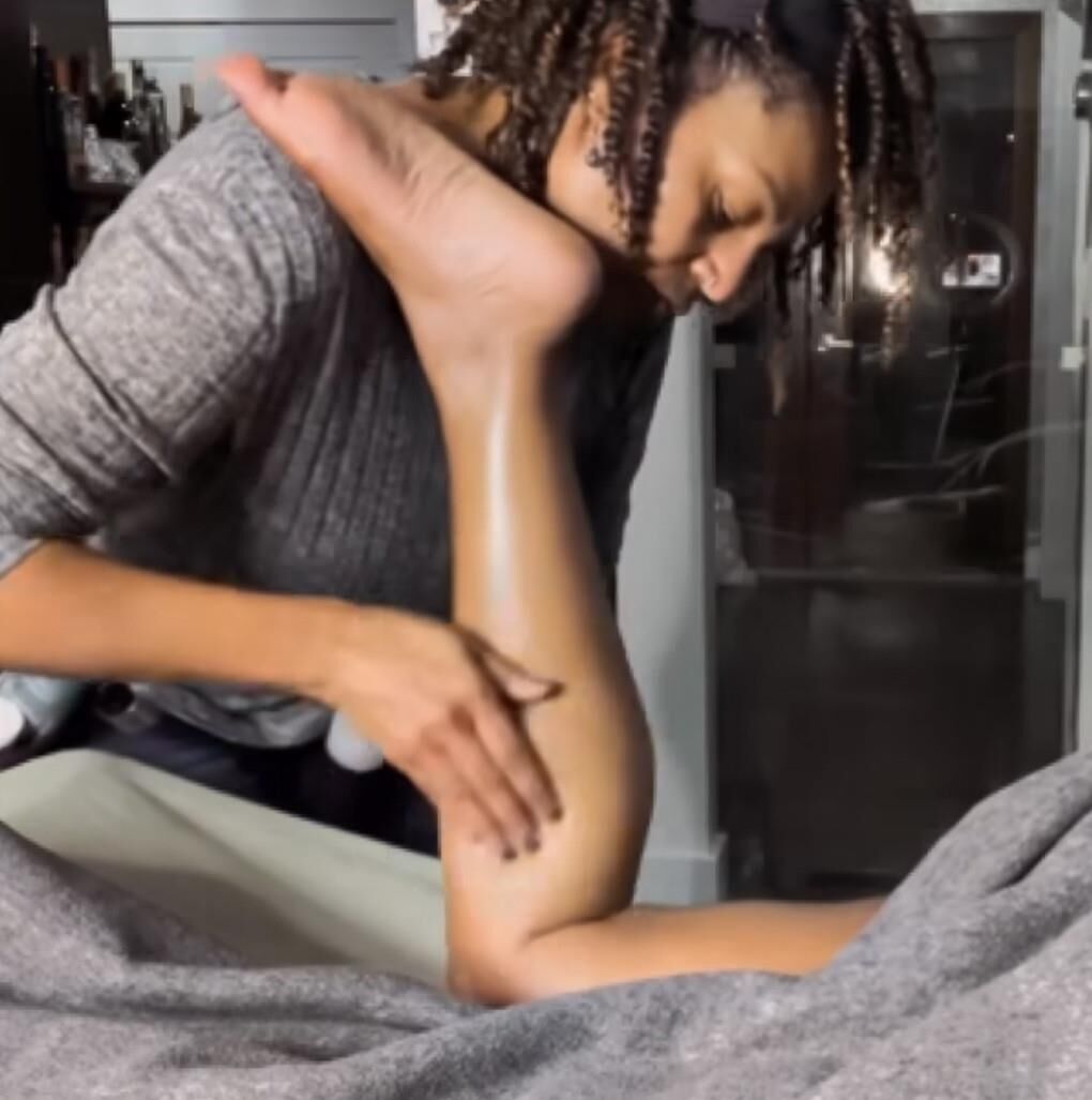 Cynthia Bailey’ Housewife feet