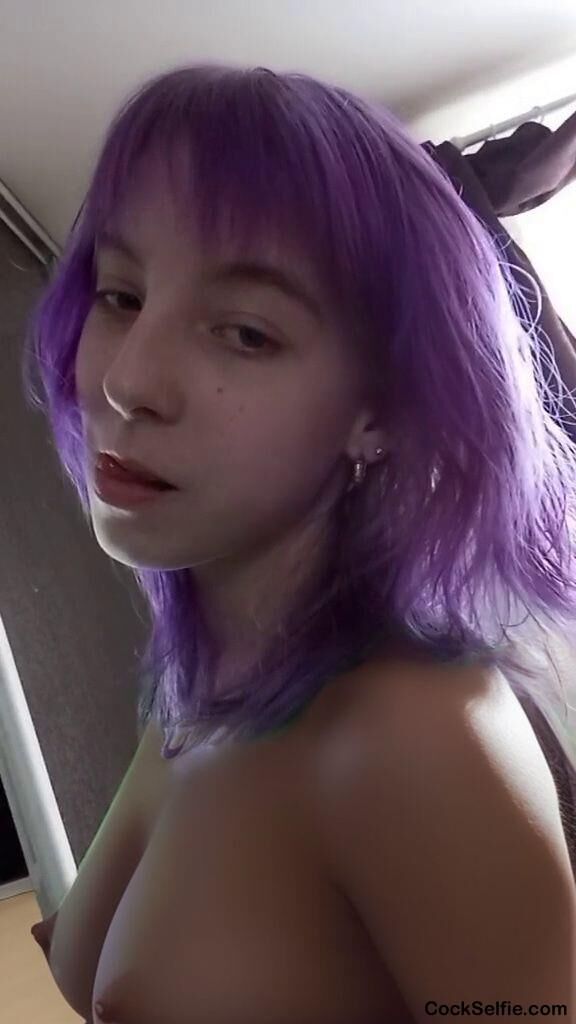 AURORA, A BI WHORE 