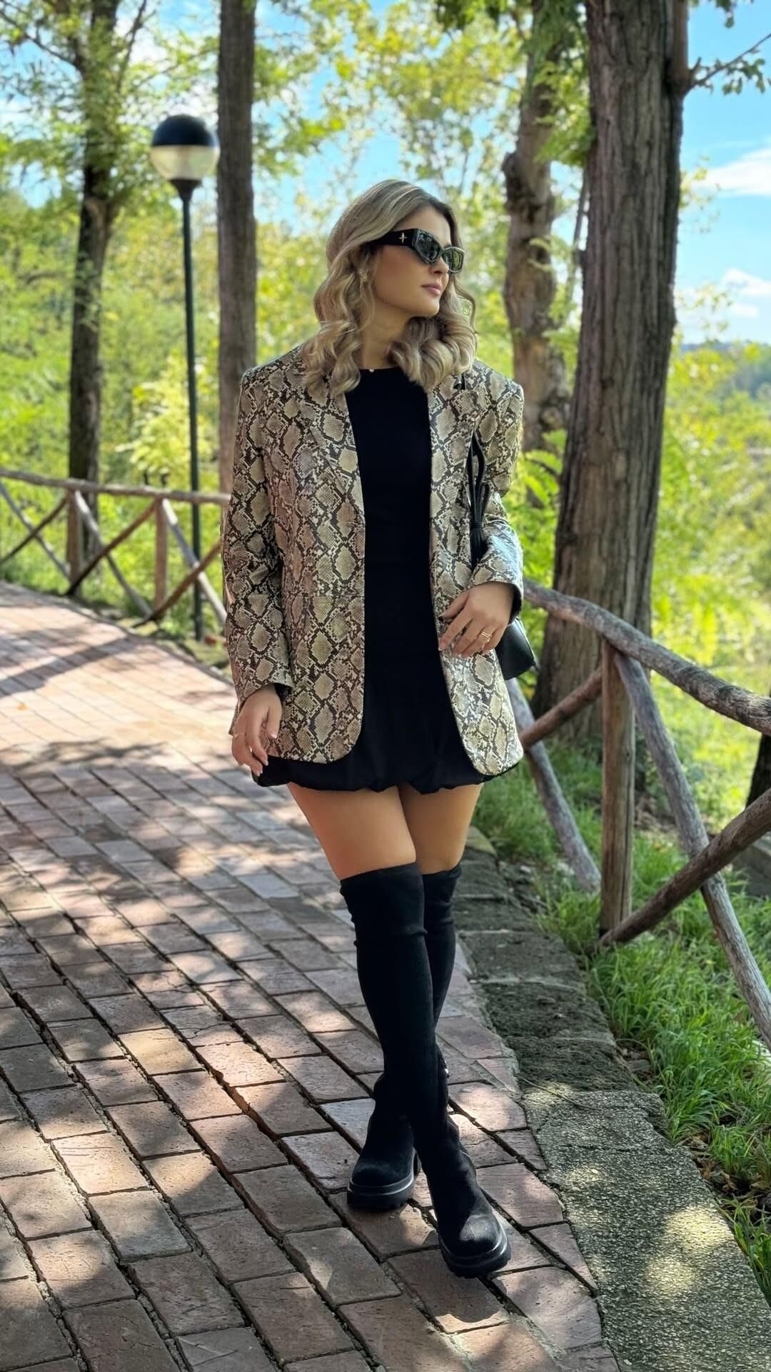 Elena Moldávia Vagata loira !!!