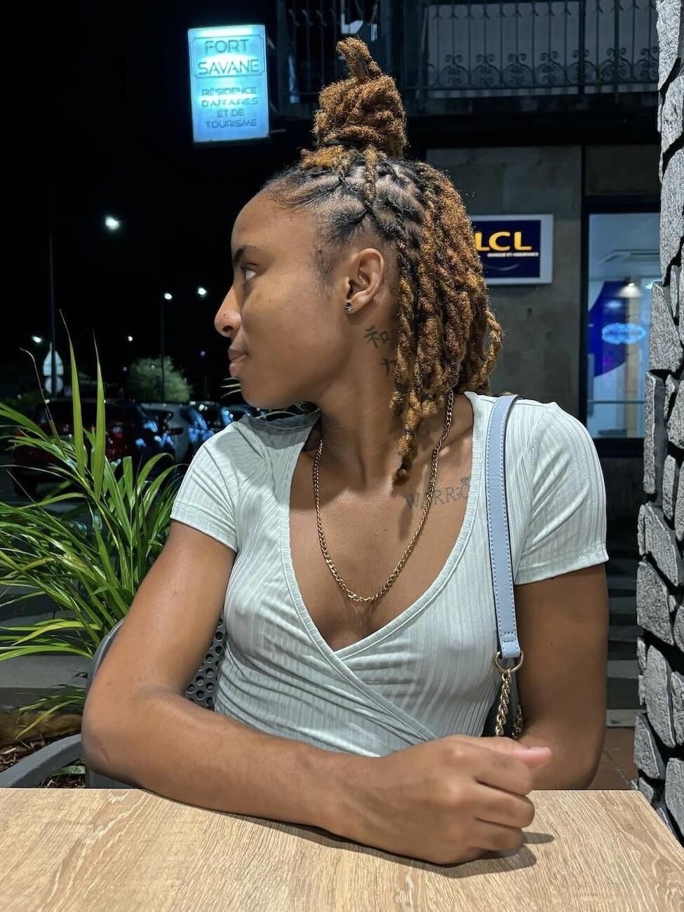  Ebony Beauty