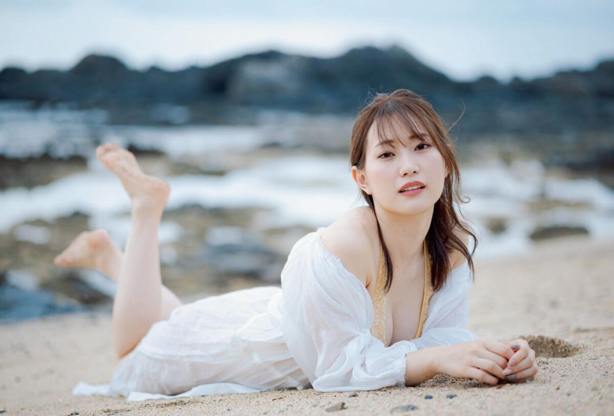 Akari Mitani Ravish