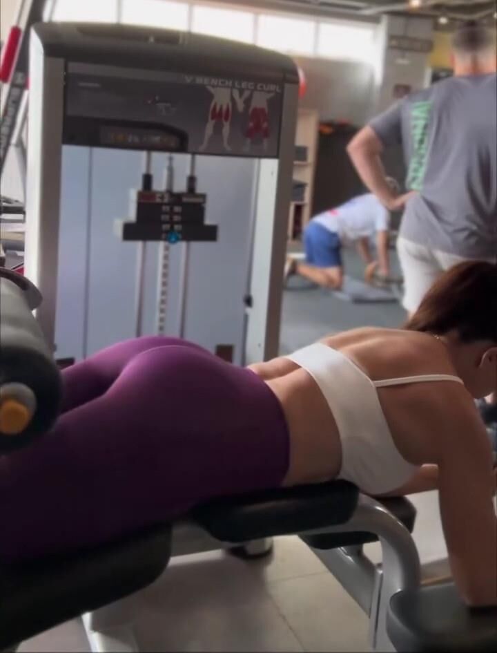 Increíble sexy maduro caliente con grandes culo y tetas