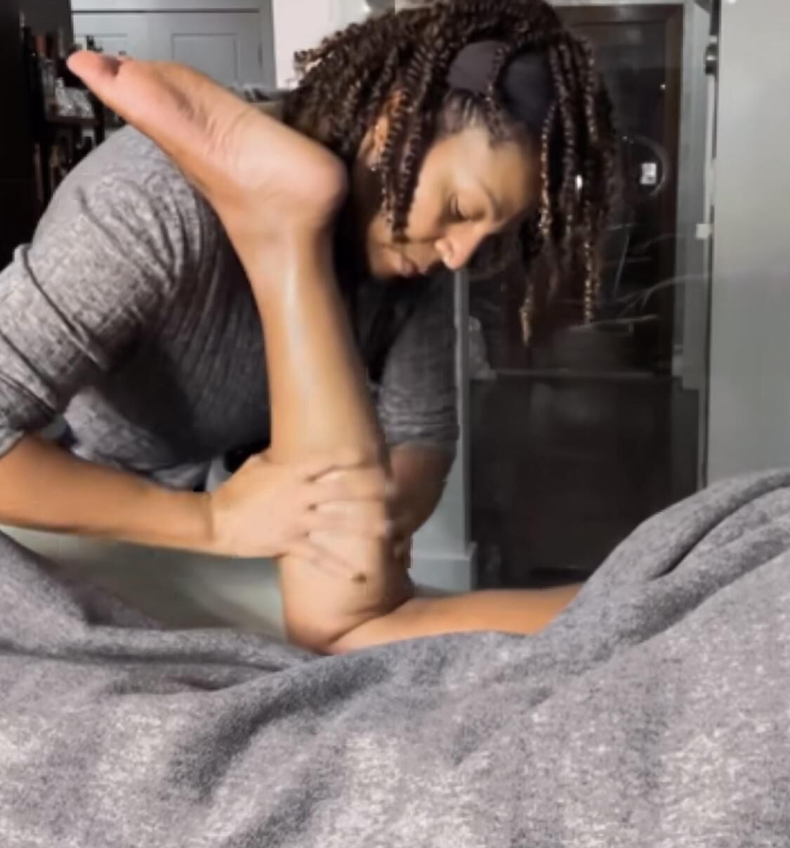 Cynthia Bailey’ Housewife feet