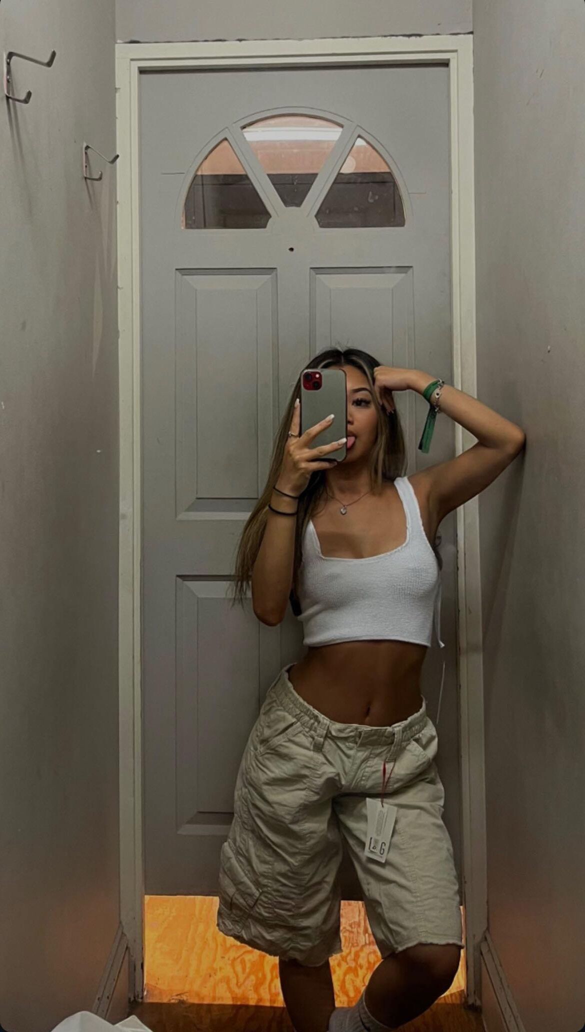 Salope adolescente asiatique Beth