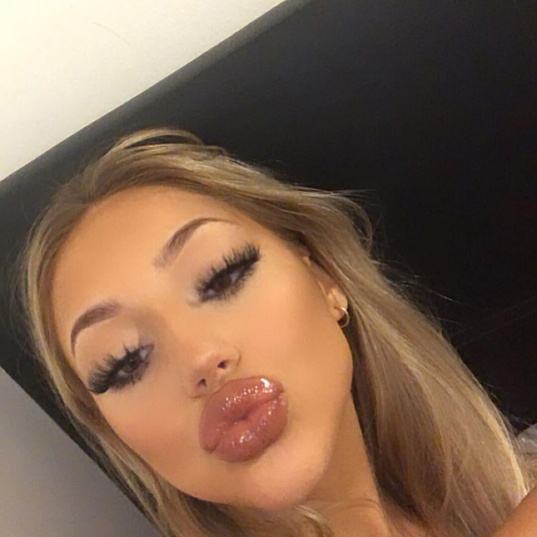 Chav Chav buckable hypersexualized