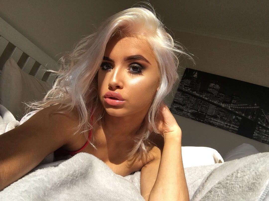 Chav Chav buckable hypersexualized