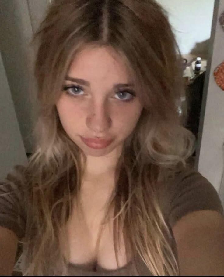 P Interesse em foco de beleza em jovens homewreckers