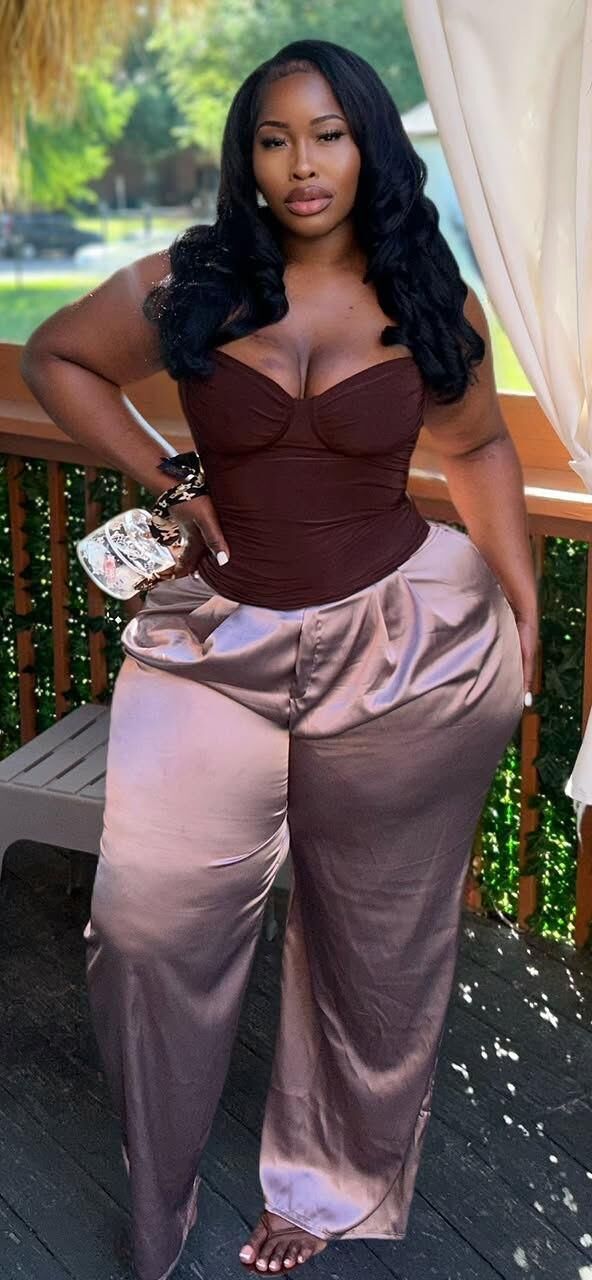 Big booty ebony for gangbang