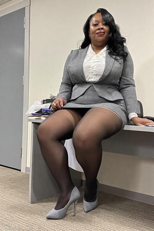 Ebony Pantyhose Beauties 
