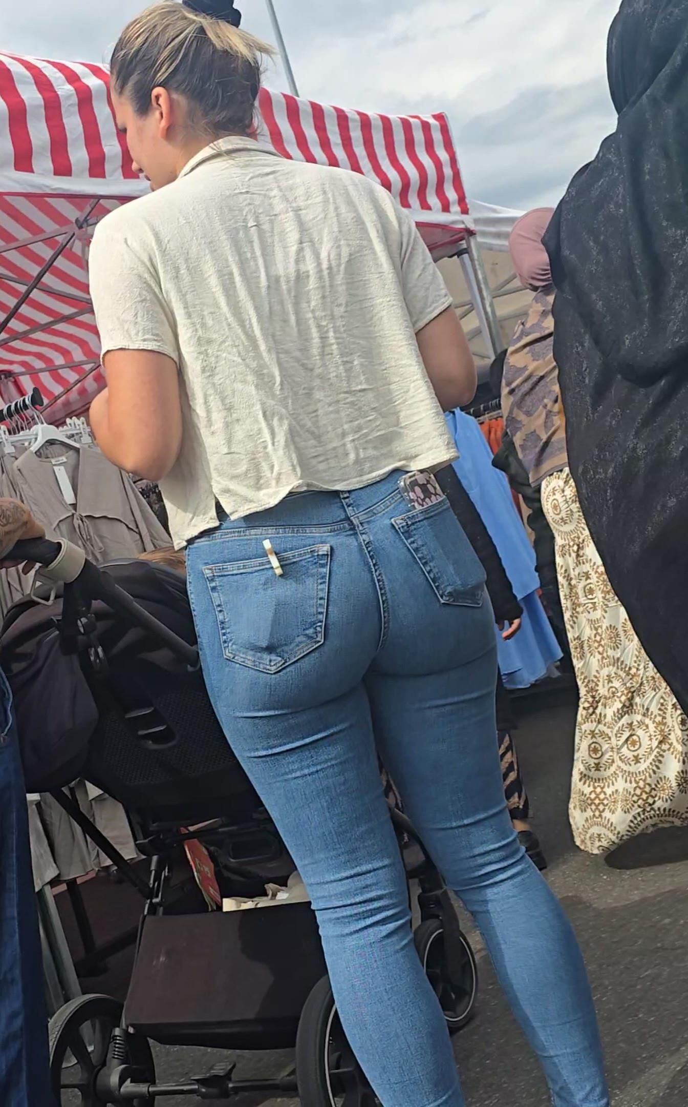 Patillas sinceras jeans y pantalones apretados