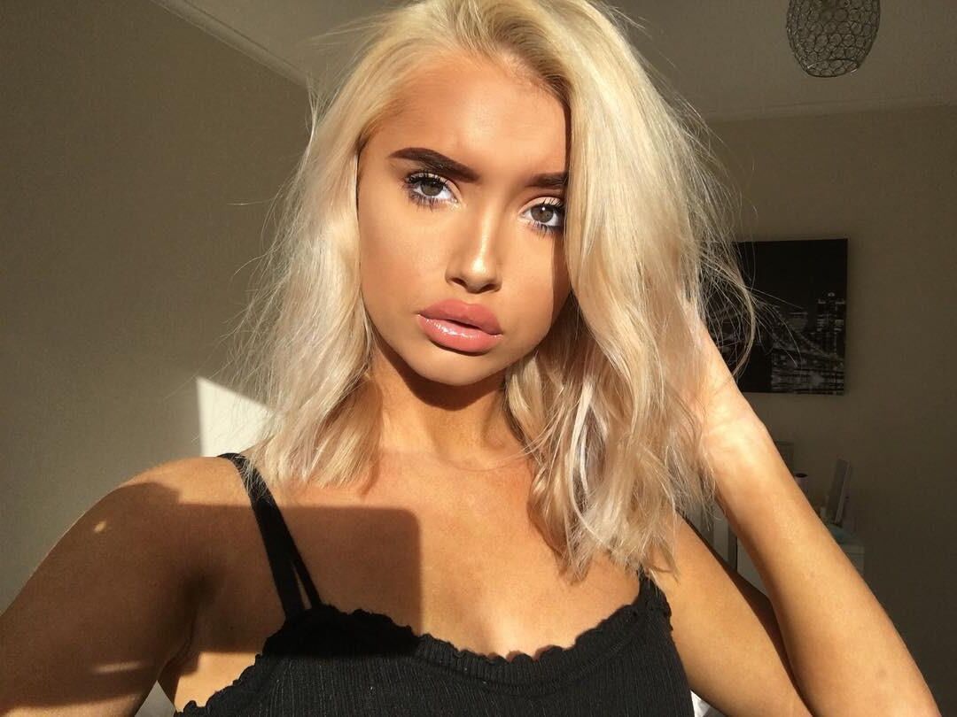 Chav Chav buckable hypersexualized