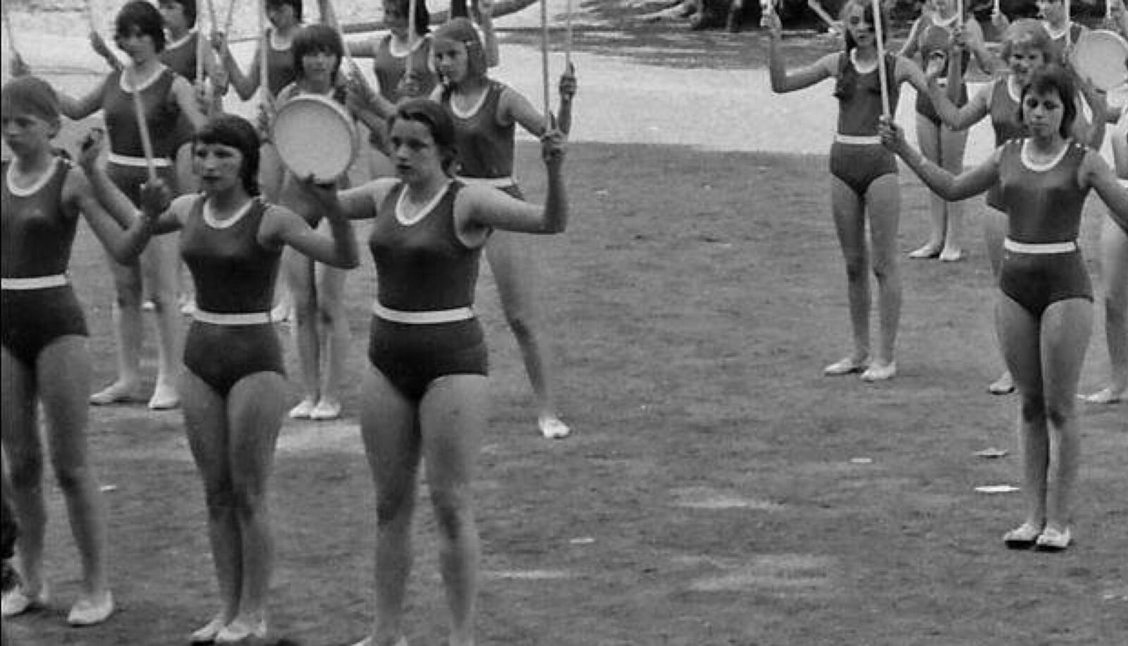 Axilas peludas adolescentes retro y vintage