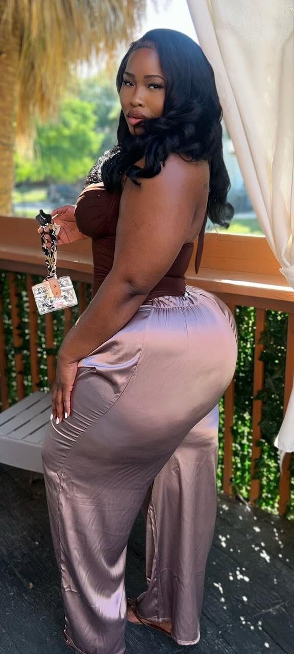Big booty ebony for gangbang
