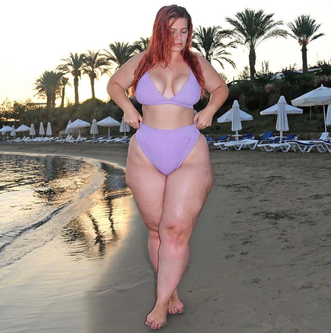 Ioana chira sexy grueso muslo cabeza roja