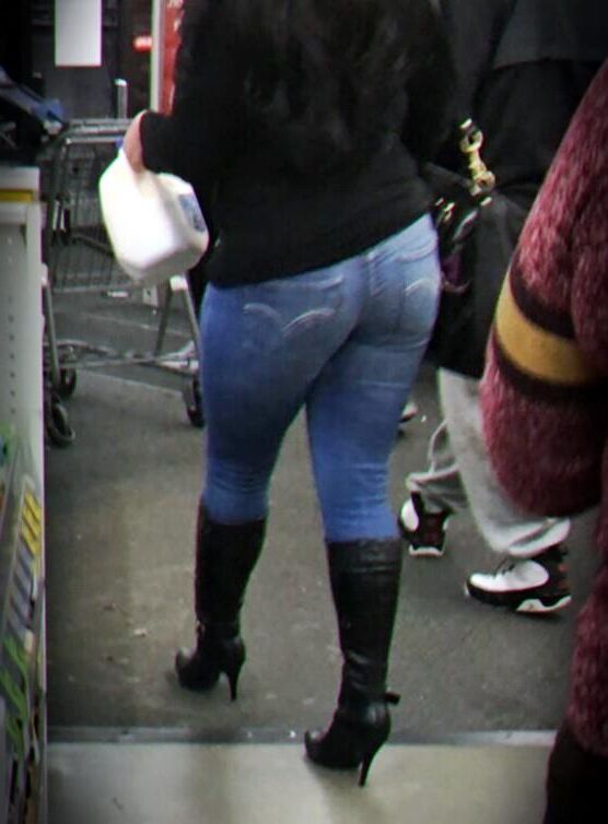Dama Voyeur