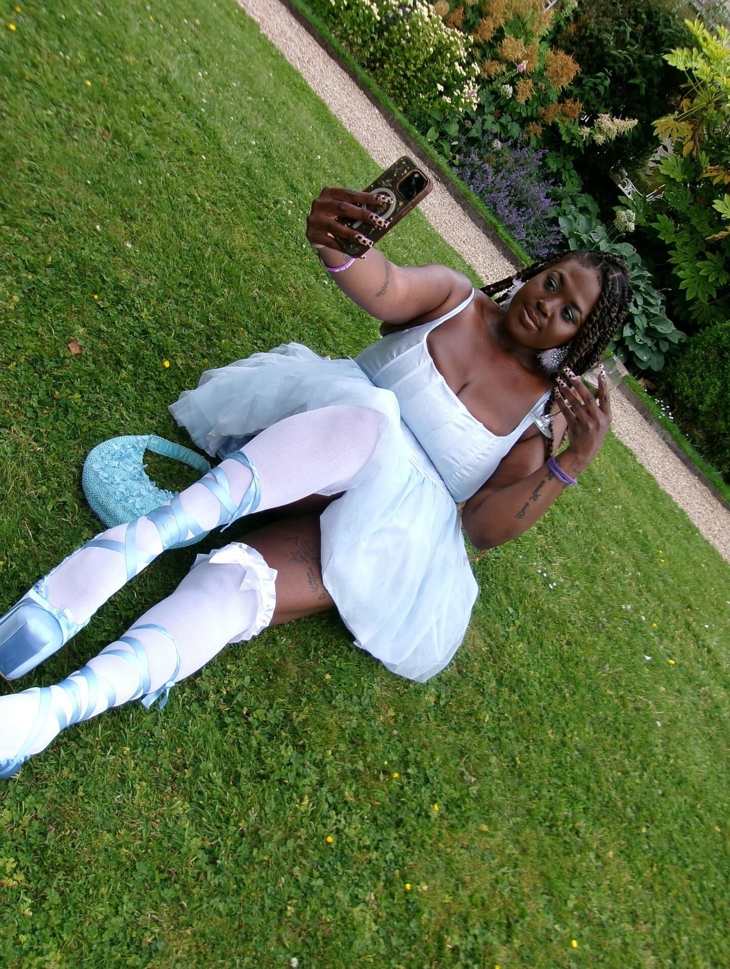 Ebony Pantyhose Beauties 