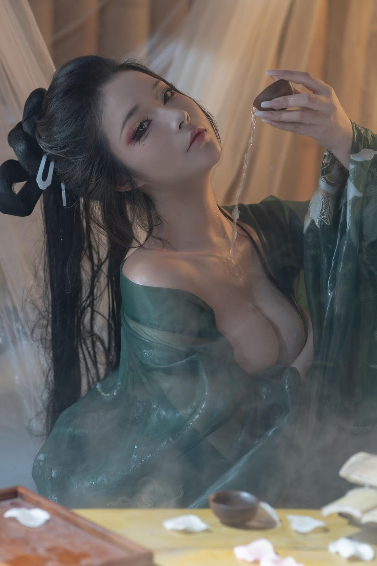 Yuuhui Fairy в туманном лесу