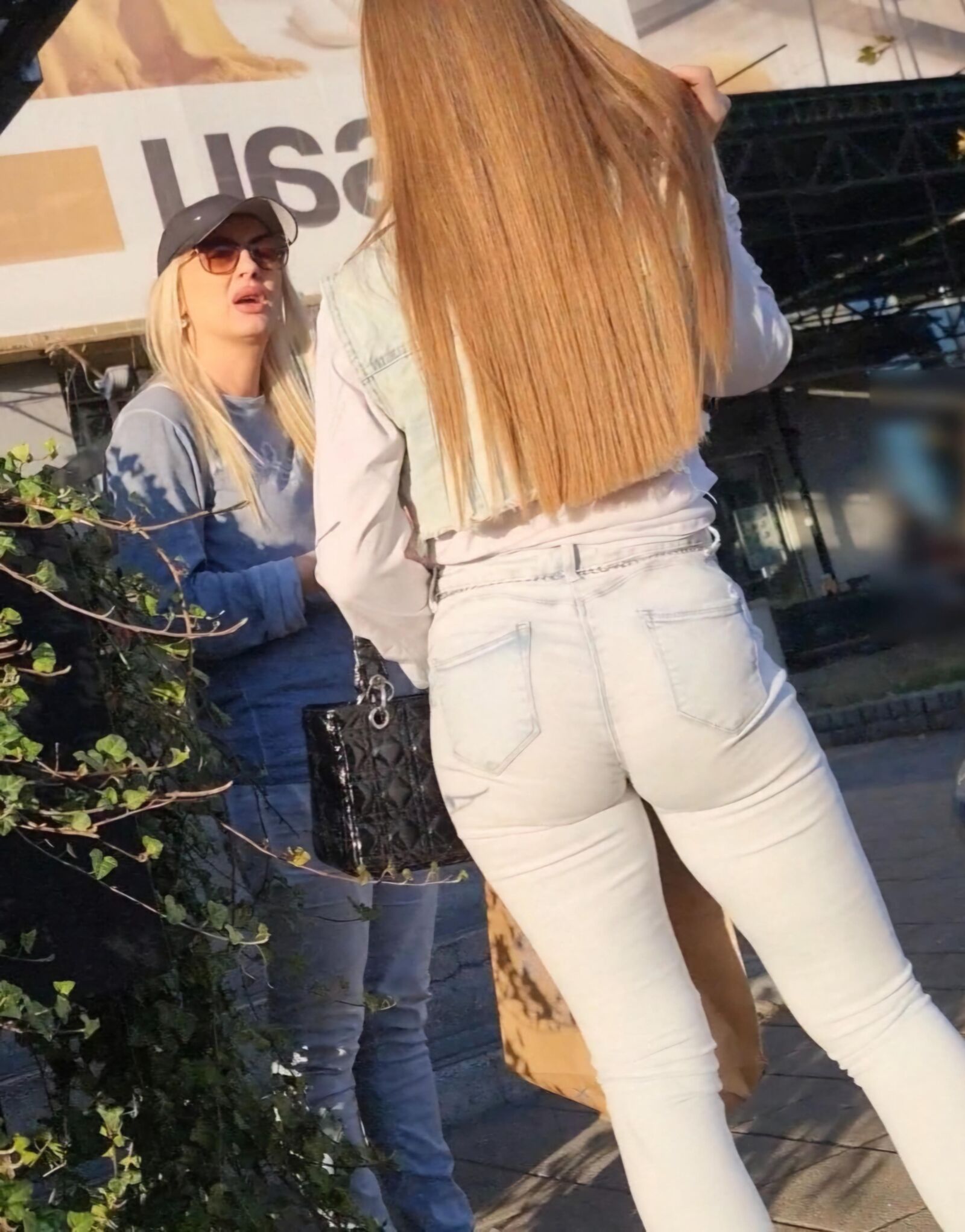 Ehrliche Mutter mit sexy Arsch
