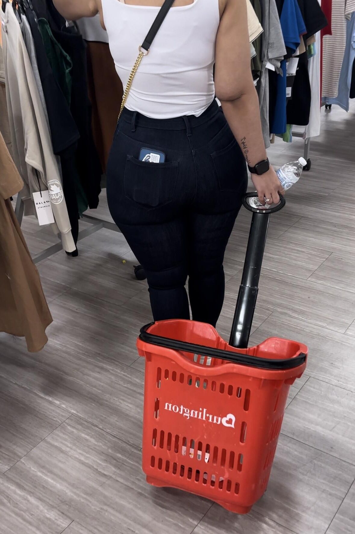 Patillas sinceras jeans y pantalones apretados