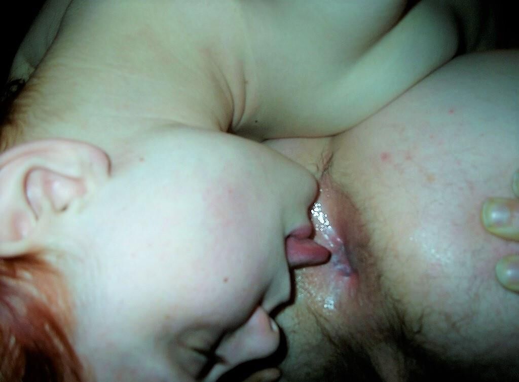 Joven mierda anal