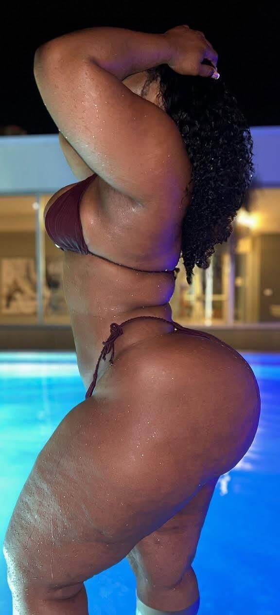 Big booty ebony for gangbang
