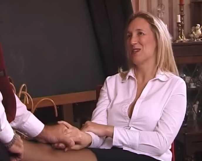 La directora disfruta de su castigo