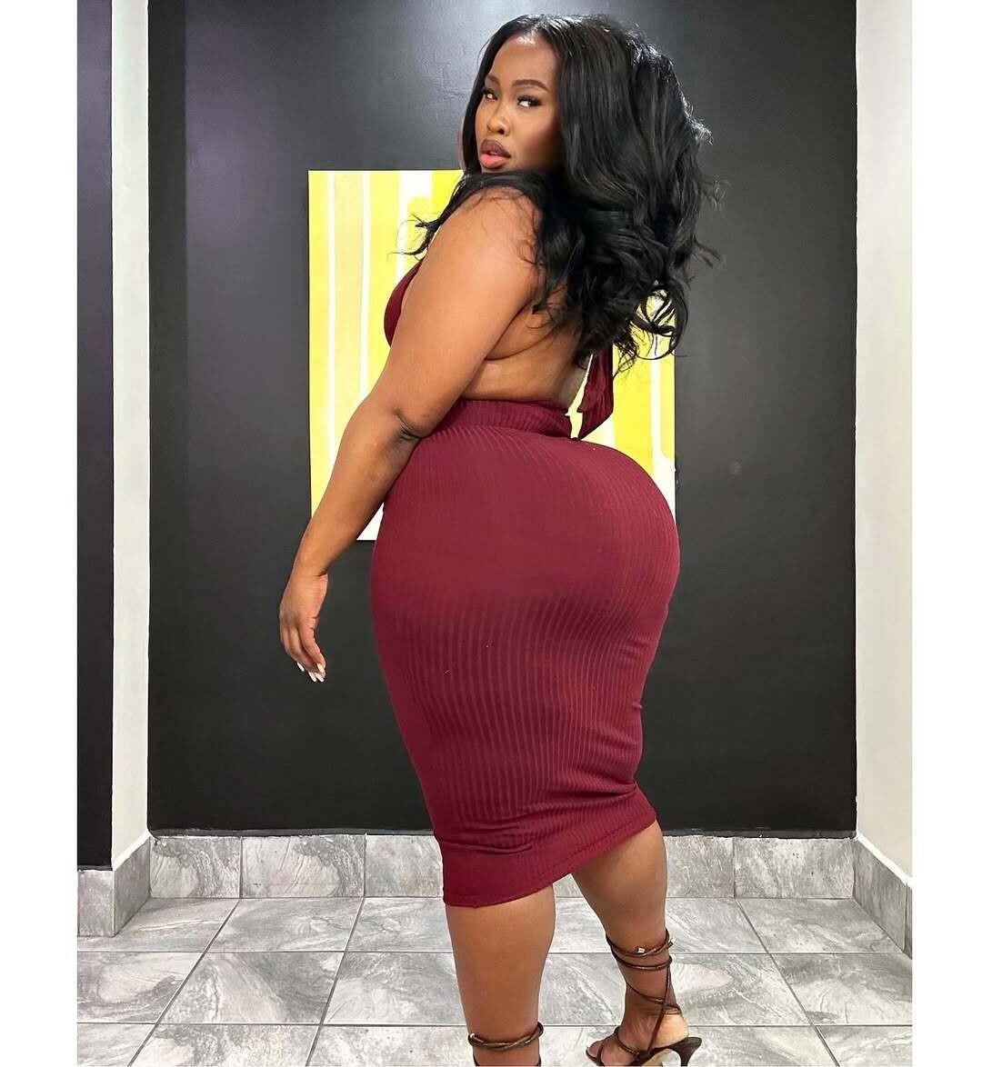 Big booty ebony for gangbang