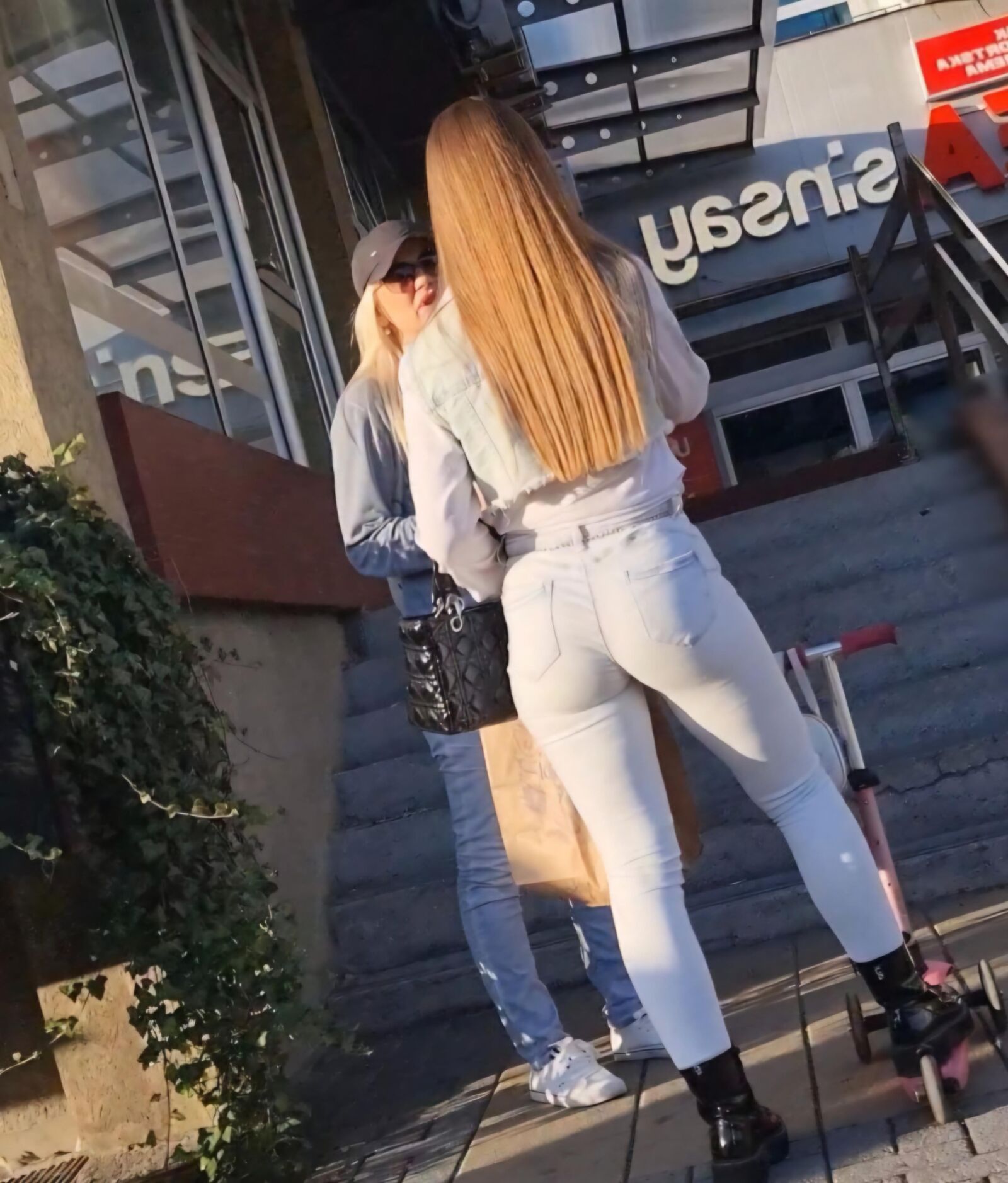 Ehrliche Mutter mit sexy Arsch