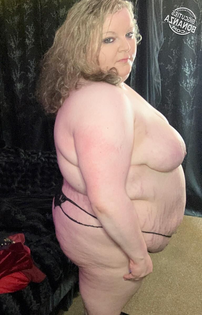 BBW Velvet Sexy Stretch Mark Bauch