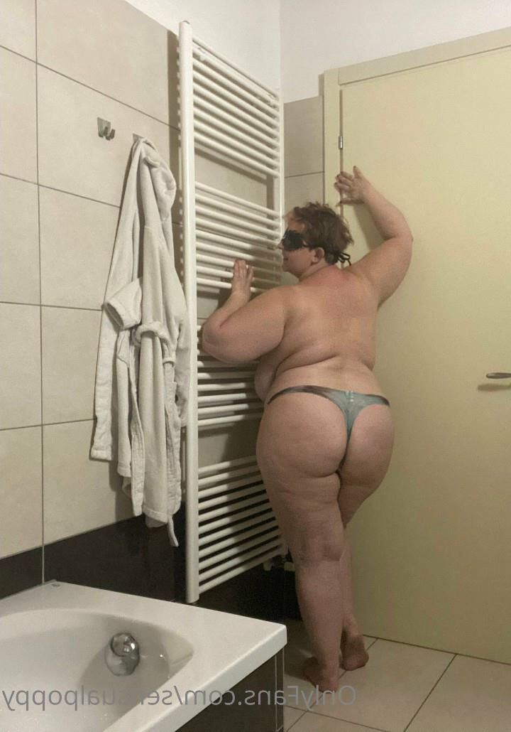 BBW Poppy