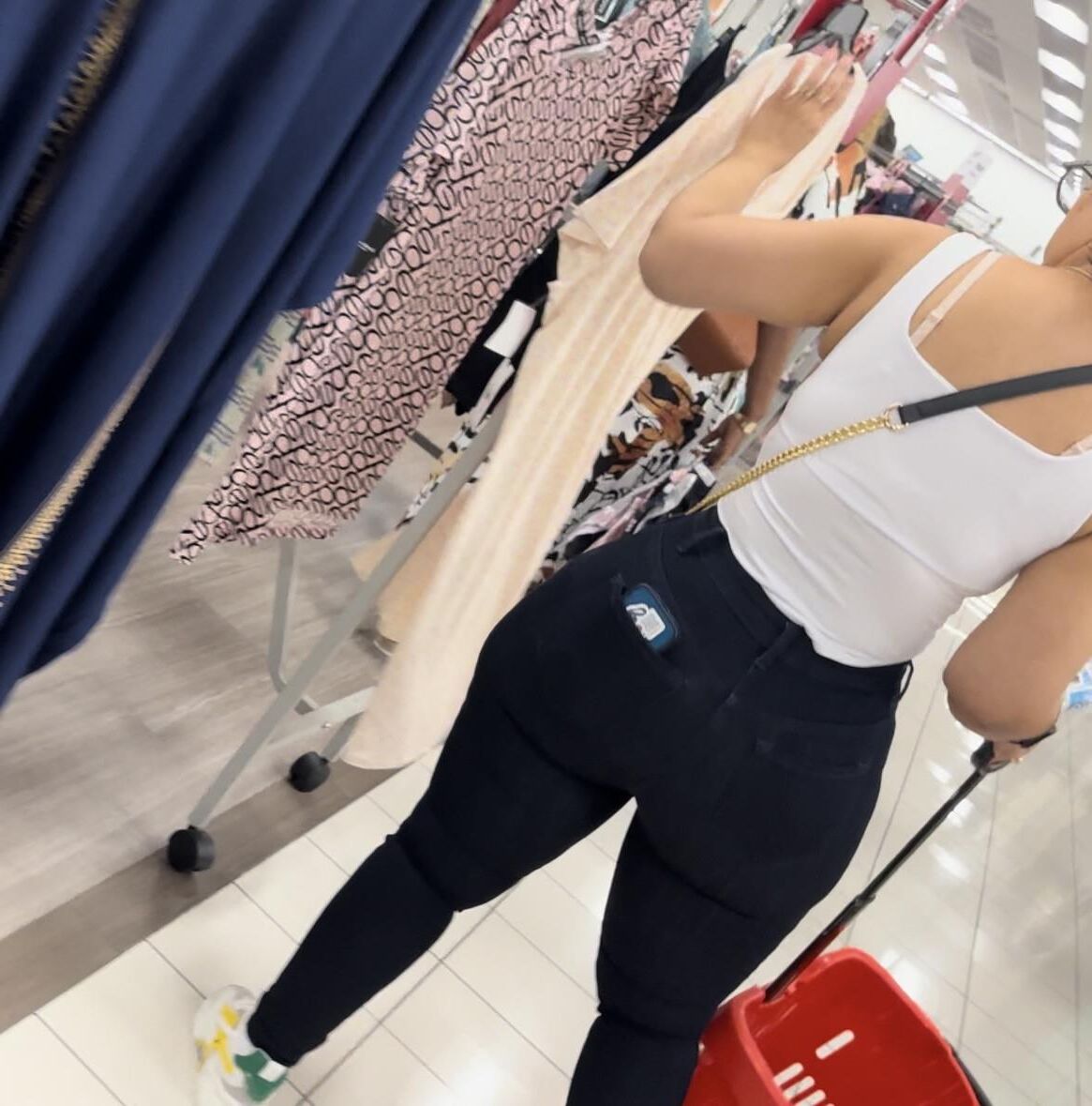 Patillas sinceras jeans y pantalones apretados