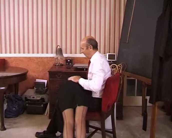 La directora disfruta de su castigo