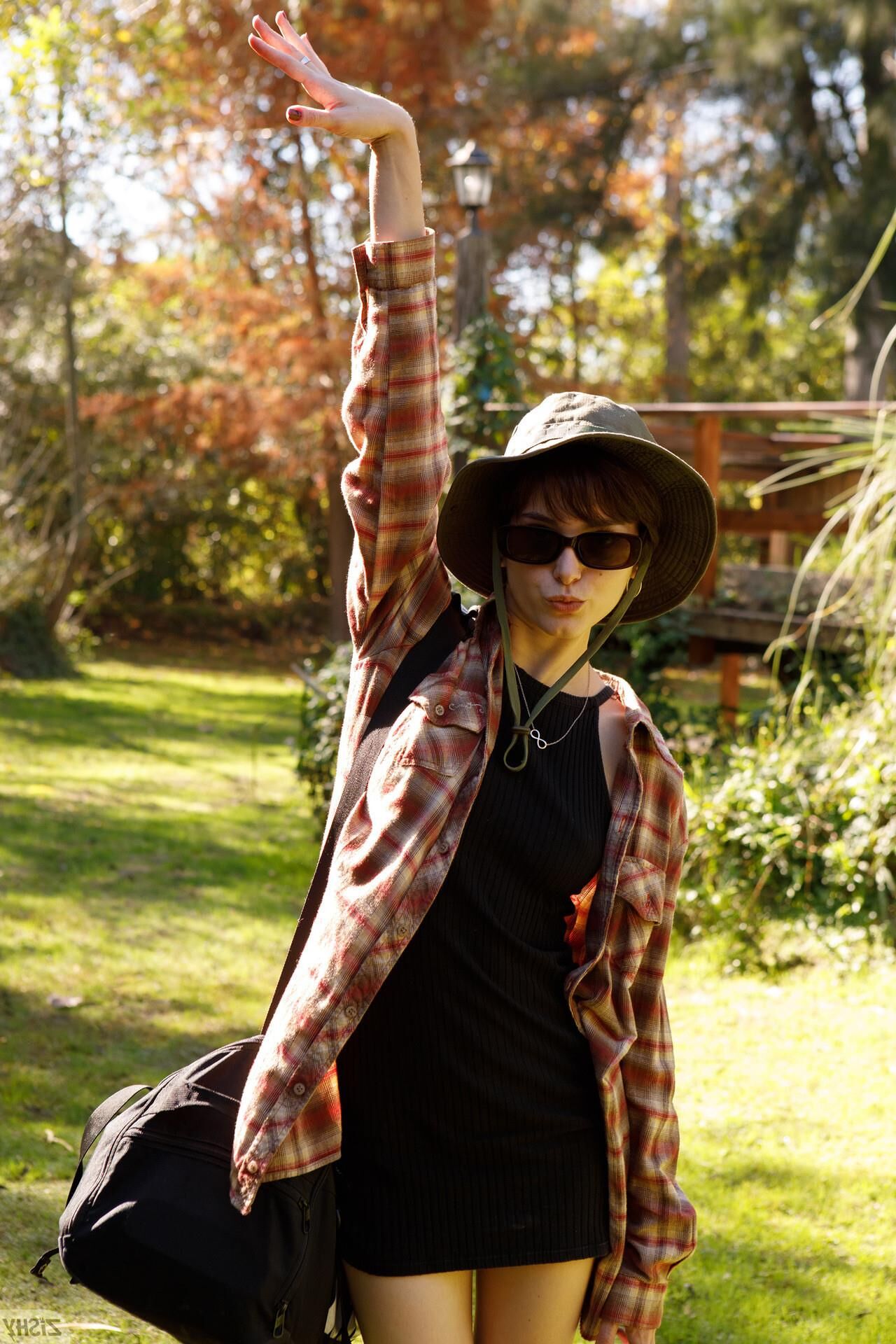 Miquela Dezza Nices voyages