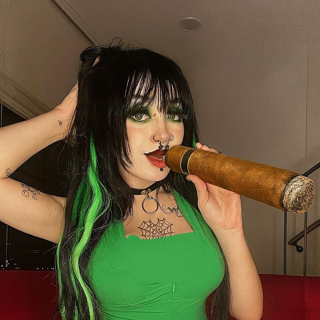 AI Huge Cigar Smoking Pics of the Day 