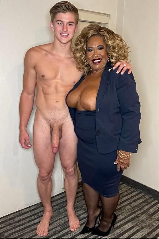 Mature BBW CFNM