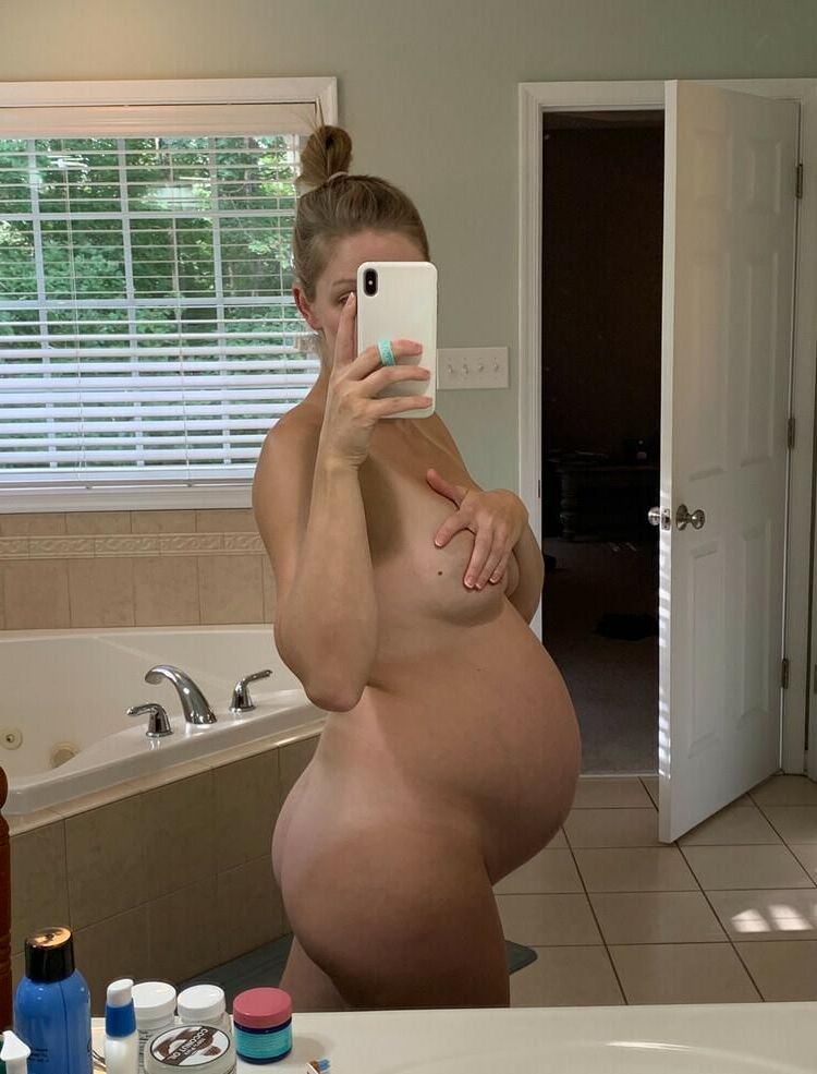 Беременная шлюха Preggo Enceinte