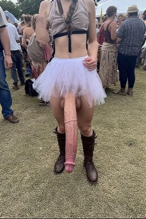 Renaissance fair wenches